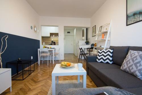 White City Boulevard Apartments
