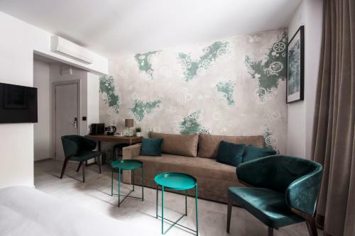The Location Hotel