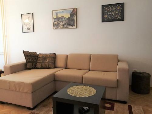 Alex Apartman