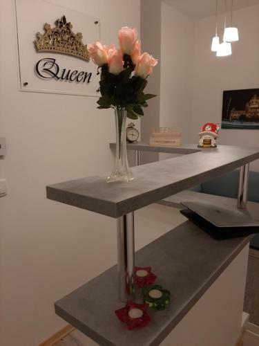 Apartment Queen