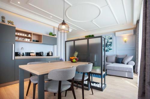 Aparthotel Dj City Vista Luxury Apartments