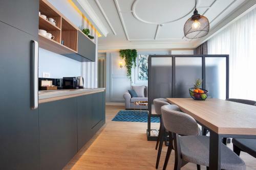 Aparthotel Dj City Vista Luxury Apartments