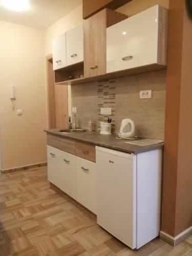 Airport Rest Apartments