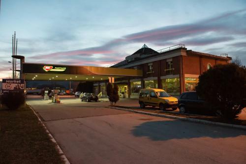 Motel Prenociste Oaza