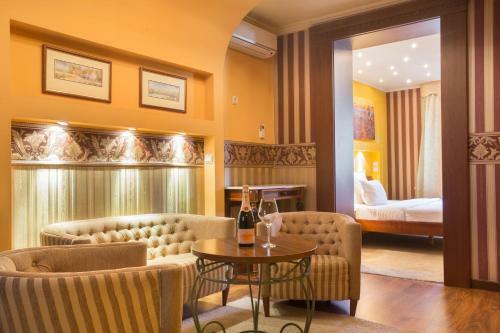 Hotel Grand Gara