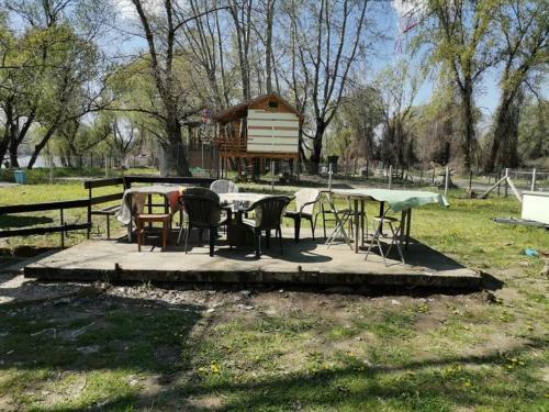 Cute Cottage On Danube