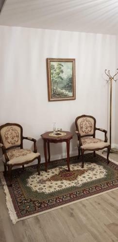 Hotel Schulhoff, Castle And Winery