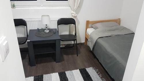 Apartamento Rent A Room Aleksic