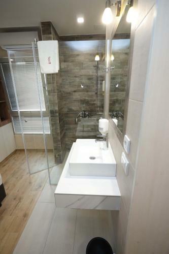 Bed & Breakfast Palace Megdan