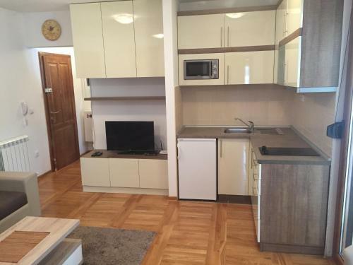 Nena Apartman