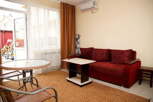 Hotel Lazur Kurortniy