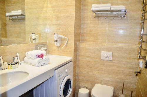 Shanti Palace Aparthotel