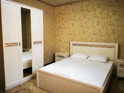 Hostal ??????