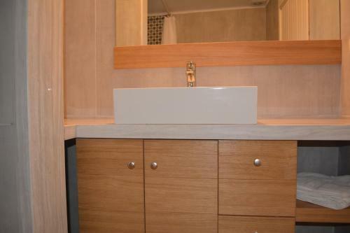 Hostal Kalypso Studios & Rooms