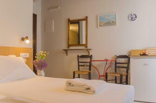 Hostal Kalypso Studios & Rooms
