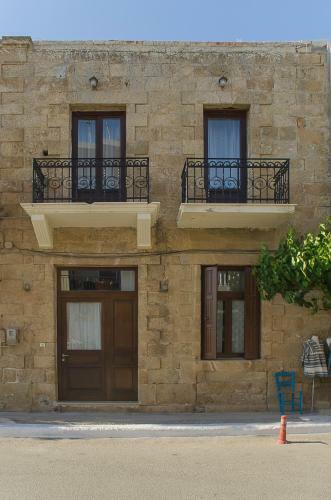 Hostal Kalypso Studios & Rooms