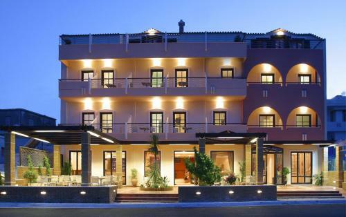 Hotel On The Rocks