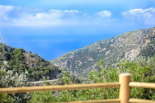 Christos Place