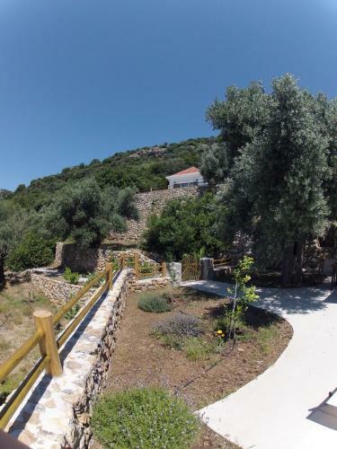 Christos Place