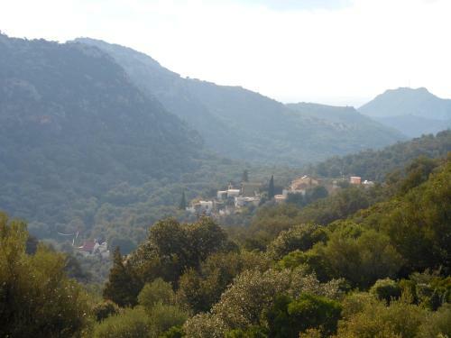 Christos Place