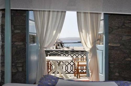 Dionysos Hotel