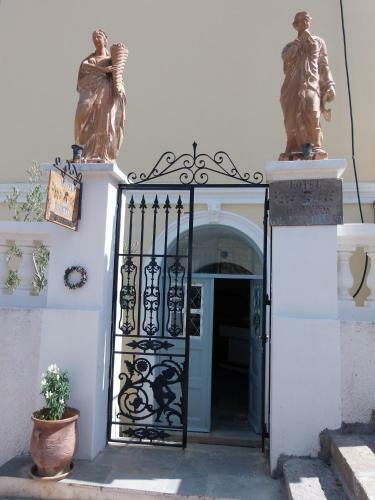 Dionysos Hotel