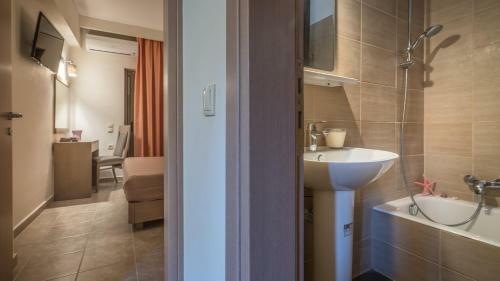 Levantino Studios & Apartments