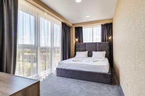 Grand Sapphire Hotel