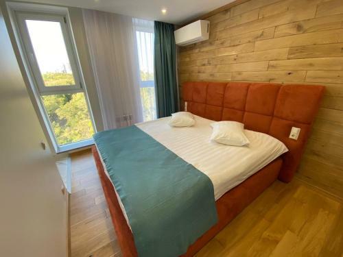 Aloft Apart Hotel