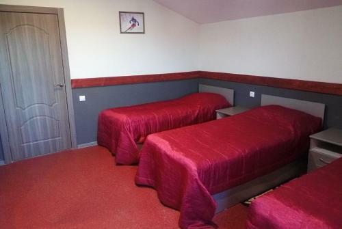 33 Bears Hotel