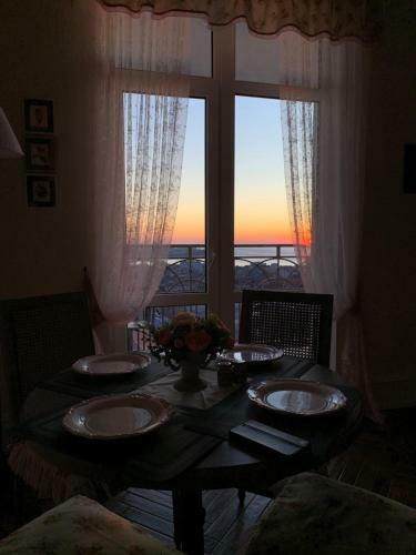 Luxury Apartment With Romantic View