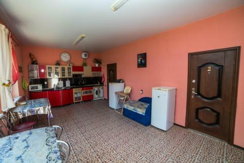 Hostal Svetlana Guest House