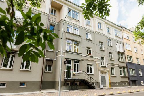 Hostel 2028