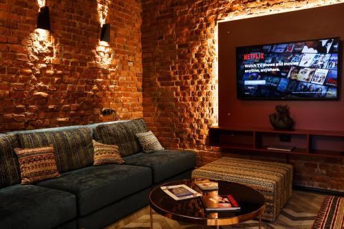 Hostel 2028