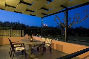 Anthemis Luxury Villas