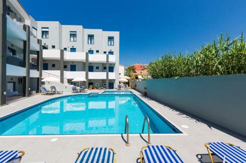 Aparthotel Yacinthos