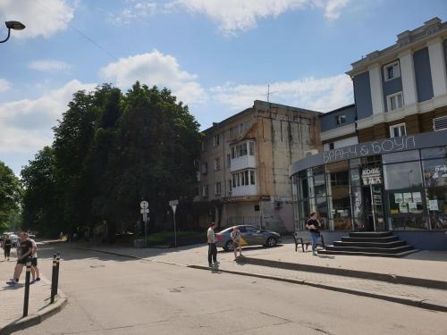 Apart 39 On Galitskogo 10
