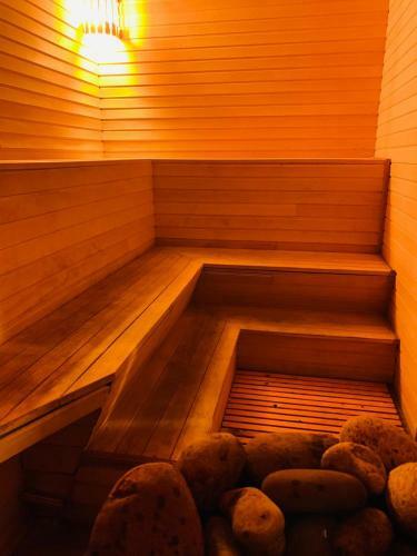 Hostal Ten Zero Six Guest House