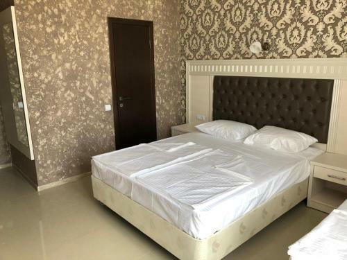 Hotel ???????
