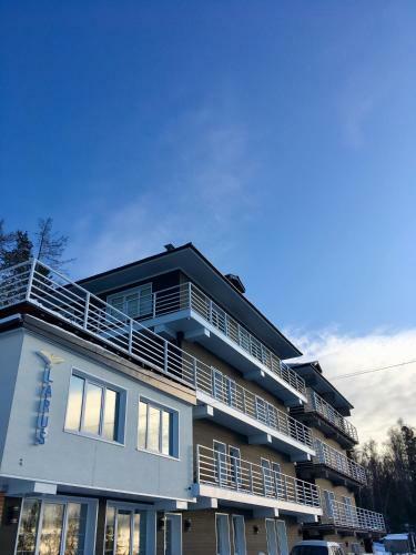 Larus Hotel