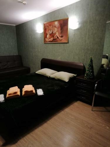 999 Gold Hotel