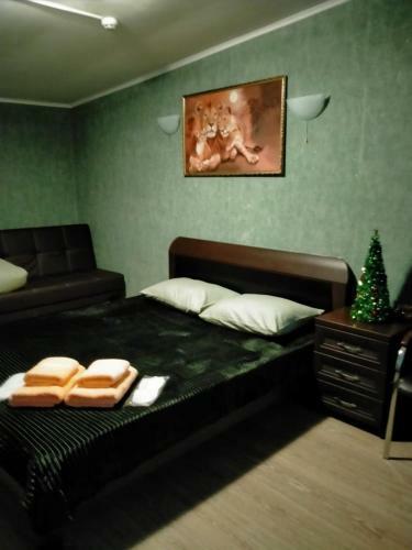 999 Gold Hotel