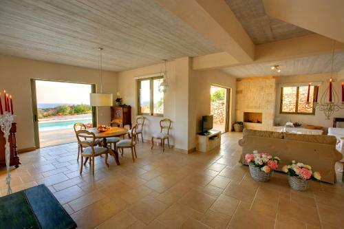 Villa Ideales Resort