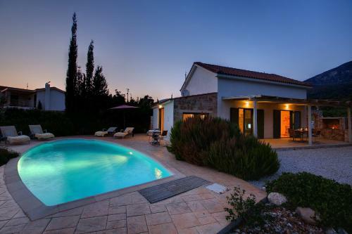 Villa Ideales Resort
