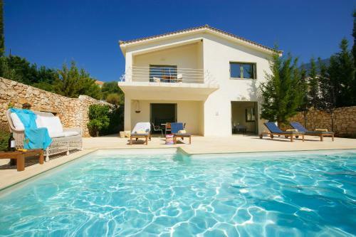 Villa Ideales Resort