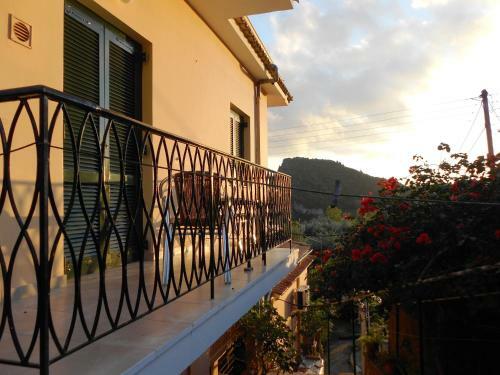 Rapanos Apartments