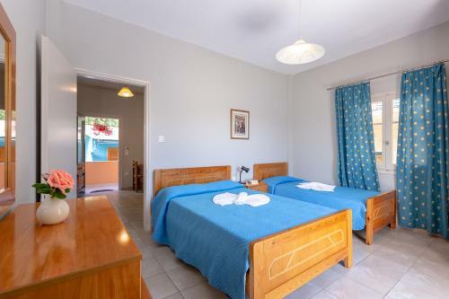 Rapanos Apartments