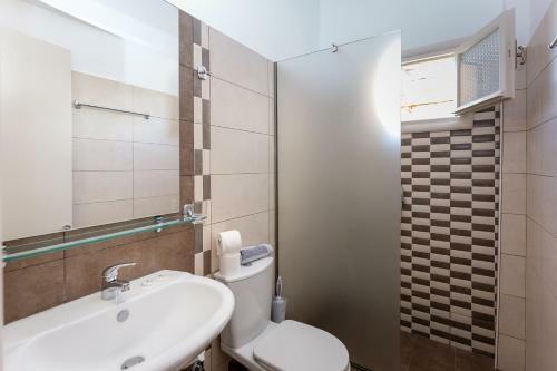 Rapanos Apartments