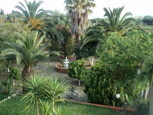 Anastasis Apartments