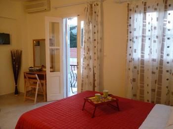 Hostal Maravelia Apartments